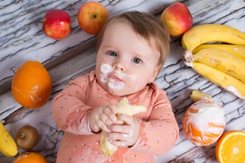 «finger-foods»:-3-τρόφιμα-που-το-μωρό-μπορεί-να-φάει-με-τα-χέρια-του