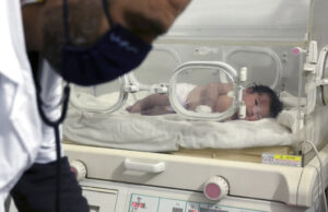 «Βροχή» τα αιτήματα για υιοθεσία της Άγιας, του βρέφους που γεννήθηκε κάτω από τα συντρίμμια «Βροχή»-τα-αιτήματα-για-υιοθεσία-της-Άγιας,-του-βρέφους-που-γεννήθηκε-κάτω-από-τα-συντρίμμια