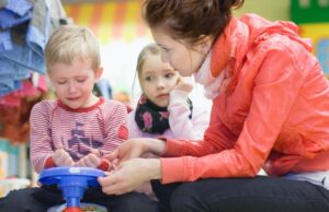 Πώς να βάλετε όρια σε ένα νήπιο χωρίς να το πληγώσετε Πώς-να-βάλετε-όρια-σε-ένα-νήπιο-χωρίς-να-το-πληγώσετε