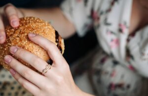 Είναι ασφαλές να καταναλώνετε σπόρους σουσαμιού στην εγκυμοσύνη; Είναι-ασφαλές-να-καταναλώνετε-σπόρους-σουσαμιού-στην-εγκυμοσύνη;