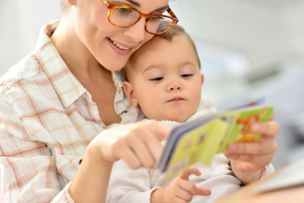 Έτσι-θα-βοηθήσετε-το-μωρό-σας-να-μάθει-να-μιλά