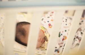 To “σύνδρομο της κούνιας”: Γιατί είναι ένα από τα πιο μεγάλα ιατρικά αινίγματα; to-“σύνδρομο-της-κούνιας”:-Γιατί-είναι-ένα-από-τα-πιο-μεγάλα-ιατρικά-αινίγματα;