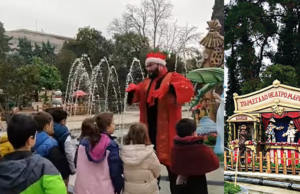 Κύπριος “ξωτικό” ξεναγεί μικρούς και μεγάλους στο πρωτότυπο Πάρκο του Πινόκιο στη Κομοτηνή (VIDEO) Κύπριος-“ξωτικό”-ξεναγεί-μικρούς-και-μεγάλους-στο-πρωτότυπο-Πάρκο-του-Πινόκιο-στη-Κομοτηνή-(video)