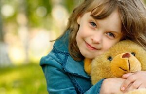 Τα φετινά Χριστούγεννα 600 παιδάκια ευάλωτων οικογενειών θα έχουν στην αγκαλιά τους αρκουδάκια Τα-φετινά-Χριστούγεννα-600-παιδάκια-ευάλωτων-οικογενειών-θα-έχουν-στην-αγκαλιά-τους-αρκουδάκια