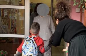 Λεμεσός: Με μπαλόνια και μουσική ο 7χρονος Κωνσταντίνος ξεκίνησε επιτέλους το σχολείο με συνοδό Λεμεσός:-Με-μπαλόνια-και-μουσική-ο-7χρονος-Κωνσταντίνος-ξεκίνησε-επιτέλους-το-σχολείο-με-συνοδό