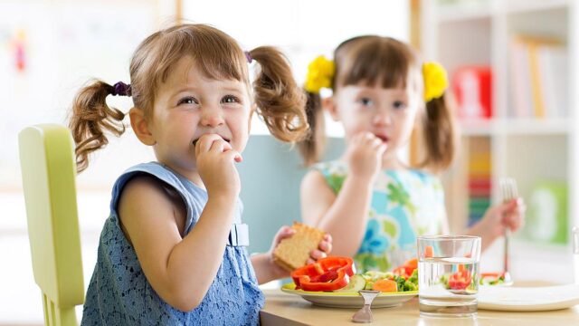 Η-καλή-διατροφή-είναι-το-κλειδί-για-την-υγιή-ανάπτυξη-των-παιδιών