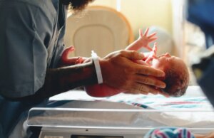 Γιατί τα πρόωρα μωρά κινδυνεύουν περισσότερο από αναπνευστικά προβλήματα Γιατί-τα-πρόωρα-μωρά-κινδυνεύουν-περισσότερο-από-αναπνευστικά-προβλήματα