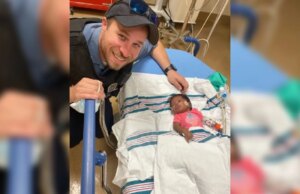 Αστυνομικοί στο Κάνσας έσωσαν βρέφος με CPR Αστυνομικοί-στο-Κάνσας-έσωσαν-βρέφος-με-cpr