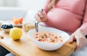 Βρόμη στην εγκυμοσύνη: Οφέλη και συνταγές για υγιεινά σνακ Βρόμη-στην-εγκυμοσύνη:-Οφέλη-και-συνταγές-για-υγιεινά-σνακ