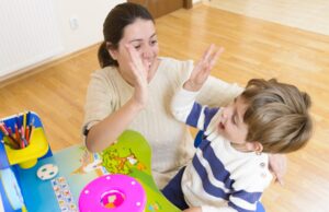 Τα θετικά συναισθήματα προάγουν τη σύνδεση των παιδιών στο φάσμα του αυτισμού Τα-θετικά-συναισθήματα-προάγουν-τη-σύνδεση-των-παιδιών-στο-φάσμα-του-αυτισμού