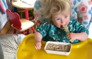 Influencer έκανε κάτι συνηθισμένο με το φαγητό του παιδιού αλλά προκάλεσε θύελλα αντιδράσεων influencer-έκανε-κάτι-συνηθισμένο-με-το-φαγητό-του-παιδιού-αλλά-προκάλεσε-θύελλα-αντιδράσεων