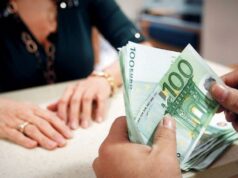 Οικονομική ενίσχυση για μητέρες κάτω των 30: Ποιο είναι το ποσό και πότε ξεκινά η πληρωμή Επίδομα-τέκνου:-Τις-επόμενες-ημέρες-η-υποβολή-αιτήσεων-–-Ποσά-και-δικαιούχοι