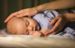 Συνεχόμενος νυχτερινός βρεφικός ύπνος και το μεταίχμιο των 6 μηνών Συνεχόμενος-νυχτερινός-βρεφικός-ύπνος-και-το-μεταίχμιο-των-6-μηνών