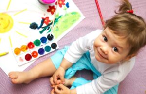 4 δραστηριότητες που ενισχύουν την ανάπτυξη του 2χρονου παιδιού 4-δραστηριότητες-που-ενισχύουν-την-ανάπτυξη-του-2χρονου-παιδιού