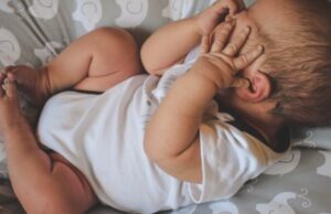 Ένα εύκολο επιστημονικό «κόλπο» που ηρεμεί τα μωρά όταν κλαίνε το βράδυ Ένα-εύκολο-επιστημονικό-«κόλπο»-που-ηρεμεί-τα-μωρά-όταν-κλαίνε-το-βράδυ