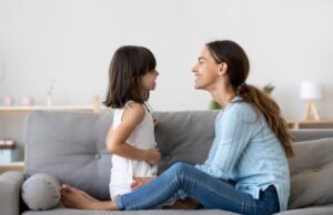 Πώς να Βοηθήσετε το Παιδί σας να Αναπτύξει Κοινωνικές και Συναισθηματικές Δεξιότητες στο Σπίτι Πώς-να-Βοηθήσετε-το-Παιδί-σας-να-Αναπτύξει-Κοινωνικές-και-Συναισθηματικές-Δεξιότητες-στο-Σπίτι