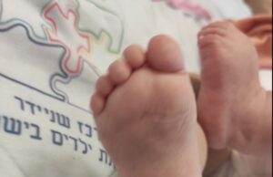 “Δικέ μας Ήρωα”: Η συγκινητική ανάρτηση της μητέρας της μικρής Βασούλας Εφραιμίας για τον αδικοχαμένο Ζαλόφ Ραγίζει-καρδιές-η-μητέρα-της-μικρής-Βασούλας:-“Το-ξέρω-είσαι-τόσο-δυνατή-μαχήτρια-μου-που-όλα-θα-πάνε-καλά”