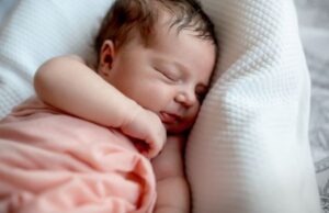 Ανεμιστήρας Vs. Κλιματιστικό: Ποιο είναι καλύτερο για το μωρό Ανεμιστήρας-vs.-Κλιματιστικό:-Ποιο-είναι-καλύτερο-για-το-μωρό