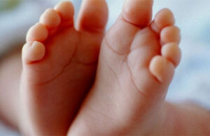 Μητέρα πούλησε το μόλις πέντε ημέρων μωρό της για να κάνει πλαστική επέμβαση στη μύτη Μητέρα-πούλησε-το-μόλις-πέντε-ημέρων-μωρό-της-για-να-κάνει-πλαστική-επέμβαση-στη-μύτη