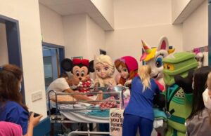 Έσβησε την τούρτα γενεθλίων της με τους παραμυθένιους της ήρωες η μικρή Εβελίνα Έσβησε-την-τούρτα-γενεθλίων-της-με-τους-παραμυθένιους-της-ήρωες-η-μικρή-Εβελίνα