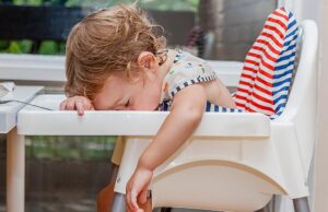 Πώς να κοιμηθεί το παιδί σαν πουλάκι φέτος το καλοκαίρι Πώς-να-κοιμηθεί-το-παιδί-σαν-πουλάκι-φέτος-το-καλοκαίρι