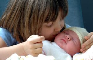 10 τρυφερές φωτογραφίες που αποδεικνύουν ότι η αδελφική αγάπη είναι μοναδική 10-τρυφερές-φωτογραφίες-που-αποδεικνύουν-ότι-η-αδελφική-αγάπη-είναι-μοναδική