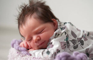 Αυτές οι κούκλες μοιάζουν εκπληκτικά με αληθινά μωρά κι όμως δεν είναι (εικόνες) Αυτές-οι-κούκλες-μοιάζουν-εκπληκτικά-με-αληθινά-μωρά-κι-όμως-δεν-είναι-(εικόνες)