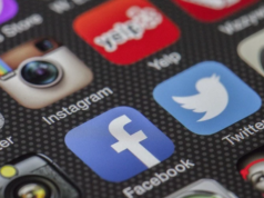 Δανία : Προτείνει απαγόρευση των social media σε ανήλικους κάτω των 15 ετών social-media:-Πώς-να-κοινοποιήσετε-με-ασφάλεια-φωτογραφίες-του-παιδιού-σας