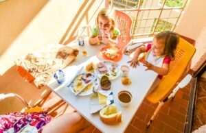 Τέσσερις σούπερ γευστικές συνταγές πρωινού για τα παιδιά σας Τέσσερις-σούπερ-γευστικές-συνταγές-πρωινού-για-τα-παιδιά-σας
