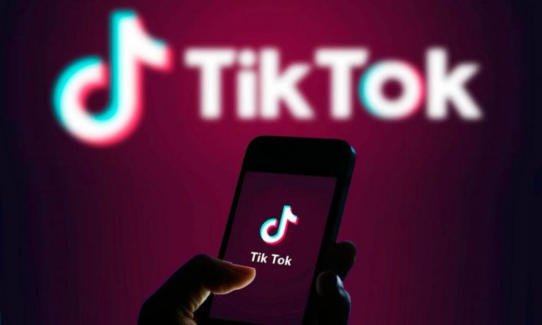 Η νέα επικίνδυνη τάση στο TikTok που στέλνει παιδιά στα νοσοκομεία: Το Challenge με τα αποσμητικά