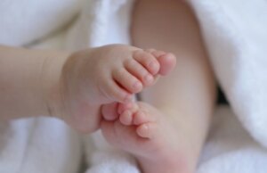 Ασύλληπτη τραγωδία στην Άρτα: Πατέρας ξέχασε το παιδί του στο αυτοκίνητο και πέθανε Ασύλληπτη-τραγωδία-στην-Άρτα:-Πατέρας-ξέχασε-το-παιδί-του-στο-αυτοκίνητο-και-πέθανε