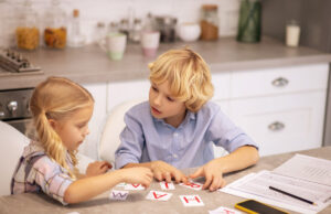 Νέα έρευνα δείχνει γιατί μερικά παιδιά μπορεί να καθυστερούν να μάθουν λέξεις Νέα-έρευνα-δείχνει-γιατί-μερικά-παιδιά-μπορεί-να-καθυστερούν-να-μάθουν-λέξεις