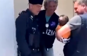 Iταλία: Αστυνομικοί «υιοθέτησαν» μωρό έξι μηνών – Πέθανε η μητέρα iταλία:-Αστυνομικοί-«υιοθέτησαν»-μωρό-έξι-μηνών-–-Πέθανε-η-μητέρα