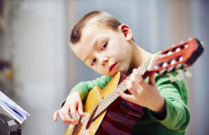 Έρευνα του MIT: Τα παιδιά γίνονται εξυπνότερα με τη μουσική και όχι με τον προγραμματισμό Έρευνα-του-mit:-Τα-παιδιά-γίνονται-εξυπνότερα-με-τη-μουσική-και-όχι-με-τον-προγραμματισμό