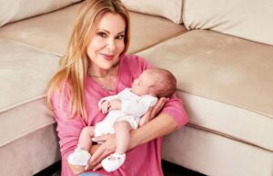 “Μητέρα” ή “γιαγιά” βρέφους η 68χρονη ηθοποιός Ανα Ομπρεγόν; – Χρησιμοποίησε σπέρμα του εκλιπόντος γιού της στις ΗΠΑ και παρένθετη μητέρα “Μητέρα”-ή-“γιαγιά”-βρέφους-η-68χρονη-ηθοποιός-Ανα-Ομπρεγόν;-–-Χρησιμοποίησε-σπέρμα-του-εκλιπόντος-γιού-της-στις-ΗΠΑ-και-παρένθετη-μητέρα