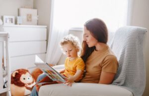 Η μαγεία του παραμυθιού: Γιατί είναι τόσο σημαντικό να διαβάζουμε δυνατά στα παιδιά; Η-μαγεία-του-παραμυθιού:-Γιατί-είναι-τόσο-σημαντικό-να-διαβάζουμε-δυνατά-στα-παιδιά;