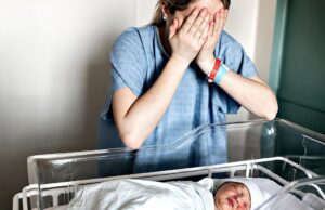 Η απόλυτη τραγωδία: έχασε τη 2χρονη κόρη της ενώ γεννούσε το δεύτερο παιδάκι της Η-απόλυτη-τραγωδία:-έχασε-τη-2χρονη-κόρη-της-ενώ-γεννούσε-το-δεύτερο-παιδάκι-της