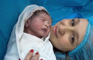 «Oι μαμάδες που γέννησαν με καισαρική τομή είναι αληθινές μαχήτριες» «oι-μαμάδες-που-γέννησαν-με-καισαρική-τομή-είναι-αληθινές-μαχήτριες»