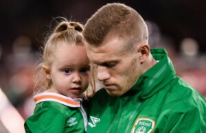 Ο ΜακΚλίν διαγνώστηκε με αυτισμό κι έστειλε ένα υπέροχο μήνυμα στην κόρη του που έχει επίσης την «πάθηση» Ο-ΜακΚλίν-διαγνώστηκε-με-αυτισμό-κι-έστειλε-ένα-υπέροχο-μήνυμα-στην-κόρη-του-που-έχει-επίσης-την-«πάθηση»