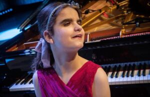 13χρονη τυφλή πιανίστρια με αυτισμό κέρδισε σε διαγωνισμό ταλέντων! 13χρονη-τυφλή-πιανίστρια-με-αυτισμό-κέρδισε-σε-διαγωνισμό-ταλέντων!