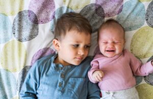 Πώς να βοηθήσετε το μεγαλύτερο παιδί σας μετά την άφιξη του μωρού Πώς-να-βοηθήσετε-το-μεγαλύτερο-παιδί-σας-μετά-την-άφιξη-του-μωρού