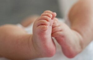 Έγκυος γέννησε σε ασθενοφόρο στις Σέρρες – Κράτησαν στη ζωή το βρέφος ο γιατρός και το πλήρωμα του ΕΚΑΒ