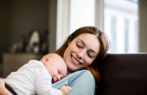 Η ασφάλεια της αγκαλιάς ευνοεί τη νοητική ανάπτυξη του μωρού