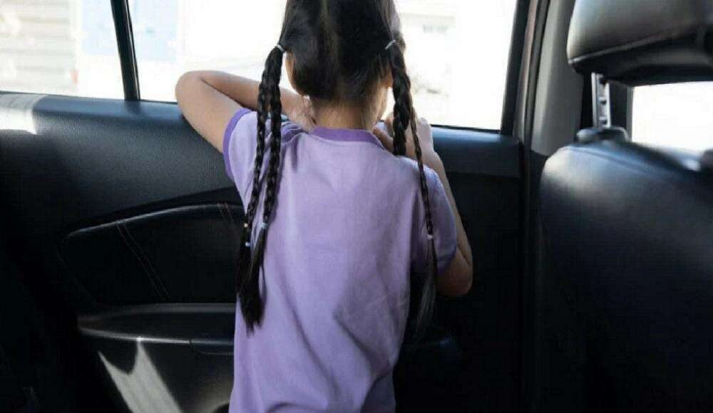 «Σκάω, φωνάξτε τη μαμά μου»: Εφιαλτικές στιγμές για ένα μικρό κοριτσάκι στην Εύβοια που κλειδώθηκε στο αυτοκίνητο