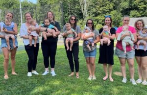 8 δασκάλες που δουλεύουν στο ίδιο σχολείο έγιναν μαμάδες ταυτόχρονα!