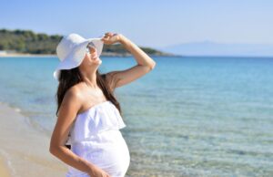 Ειδικοί προειδοποιούν: Αν είσαι έγκυος ένας καύσωνας μπορεί να θέσει σε κίνδυνο το μωρό σου