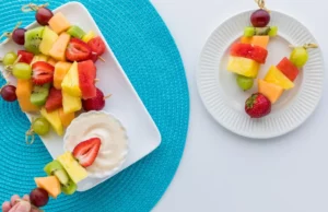 Ντιπ γιαουρτιού για να συνοδεύσετε τα φρούτα του παιδιού σας