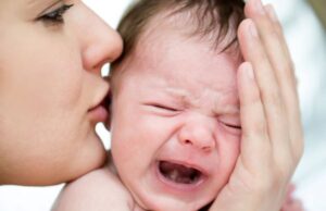 Τι να κάνετε αν το μωρό σας δεν σταματά να κλαίει