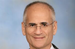 Ο Δρ. Λοΐζος Λοΐζου ανάμεσα στους 100 κορυφαίους στην Παιδογκολογία διεθνώς, λέει το Ίδρυμα «Ελπίδα»