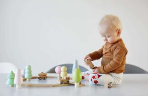 Δραστηριότητες ενίσχυσης της ανάπτυξης του μωρού για ένα παιδί 11 μηνών